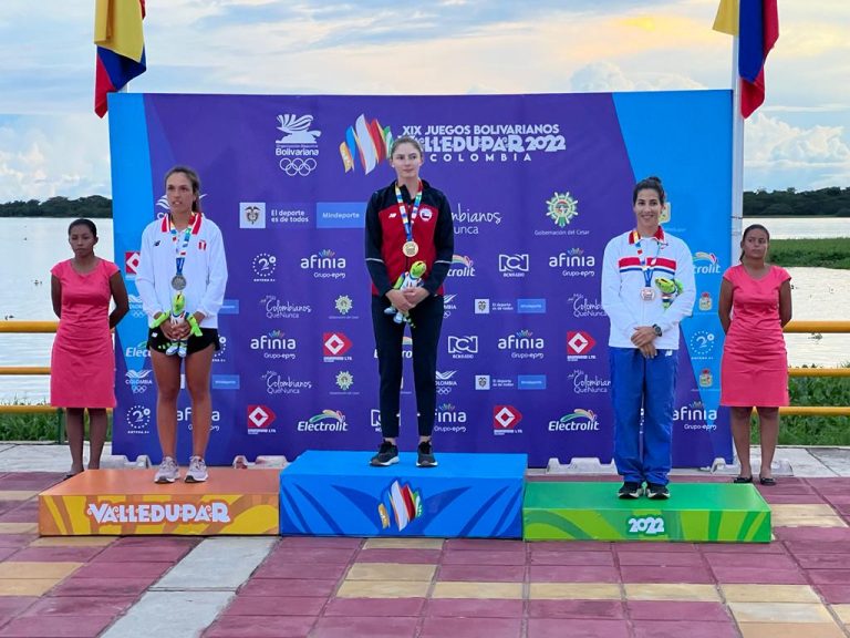 Remo Chileno suma dos medallas de Oro y una de Plata en segundo día de competencias en los Juegos Bolivarianos.