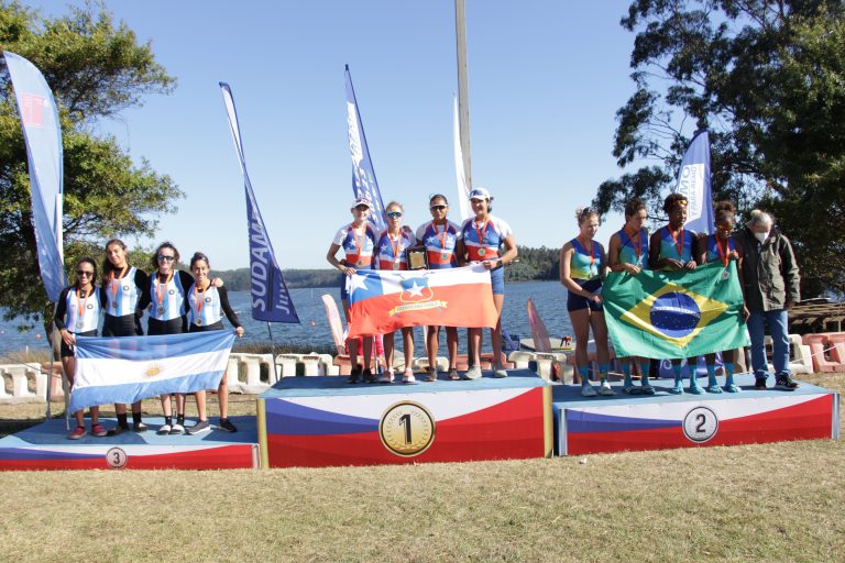 Chile Comenzó el primer día de Sudamericano de remo con una constante permanecía en el podio de premiaciones, en San Pedro de la Paz.
